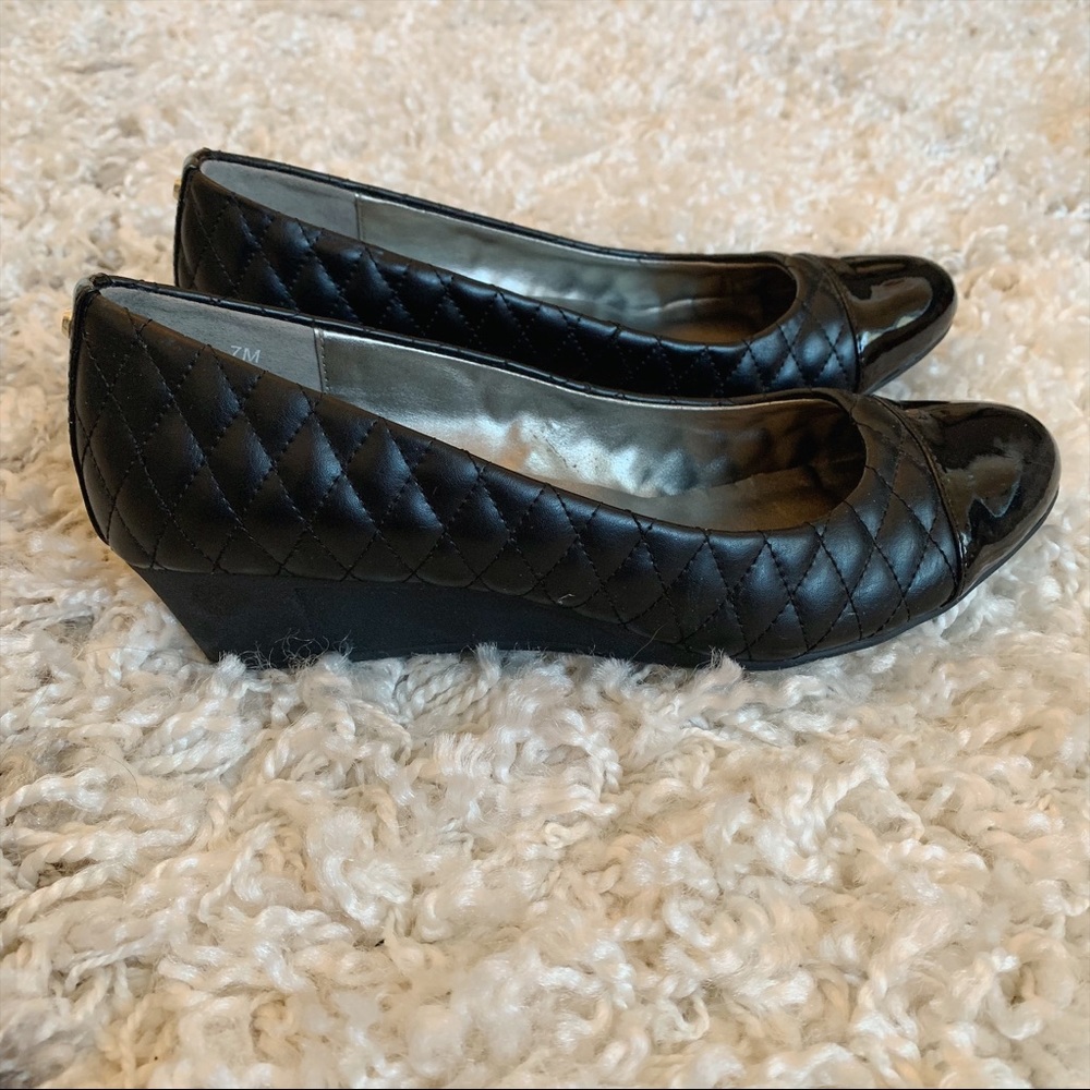 Black Bandolino Flats